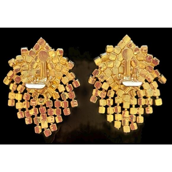 Beautiful Waterfall Rhinestone Goldtone Dangle Clip On 2” Earrings - Picture 4 of 8